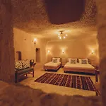 Pinhan Cave ホテル