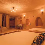 ホテル Pinhan Cave ウチヒサール