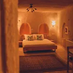 Pinhan Cave ホテル ウチヒサール