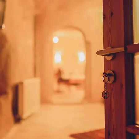 Pinhan Cave Отель *