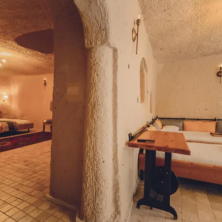 Отель Pinhan Cave